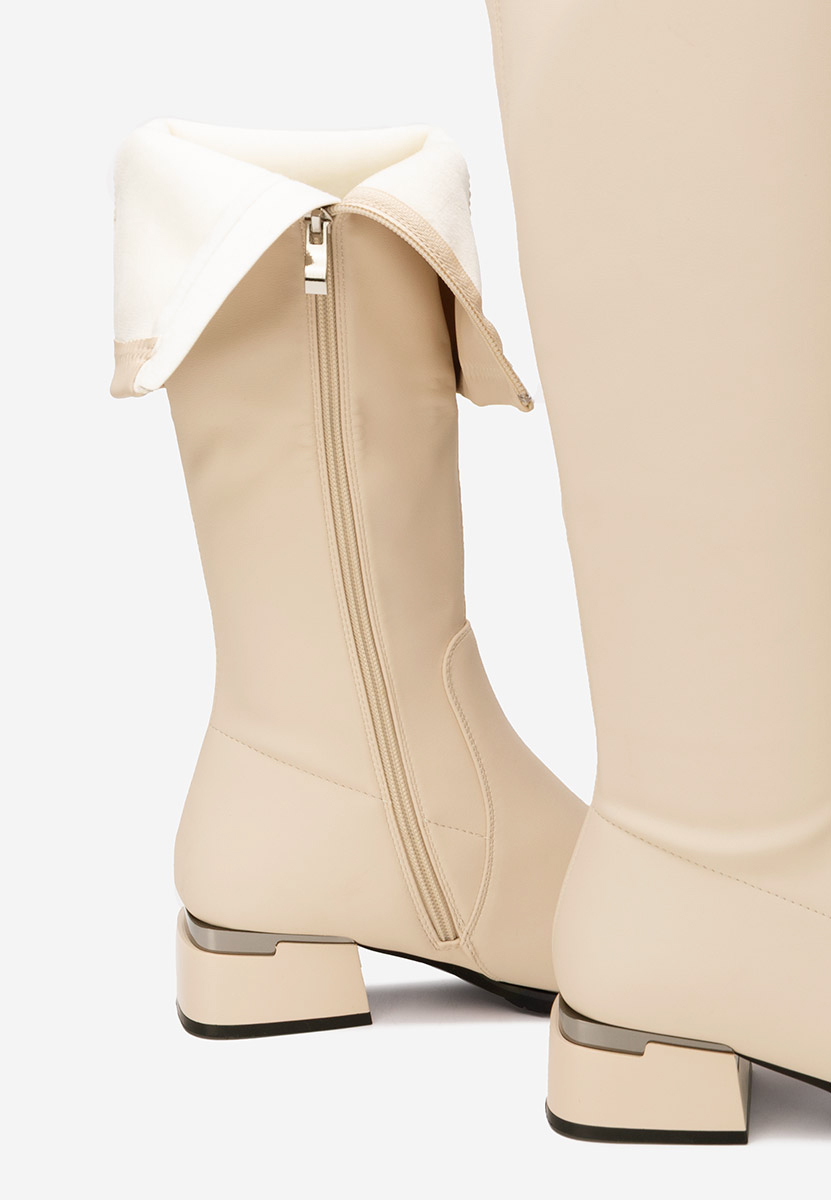 Beżowe oficerki damskie Delmara