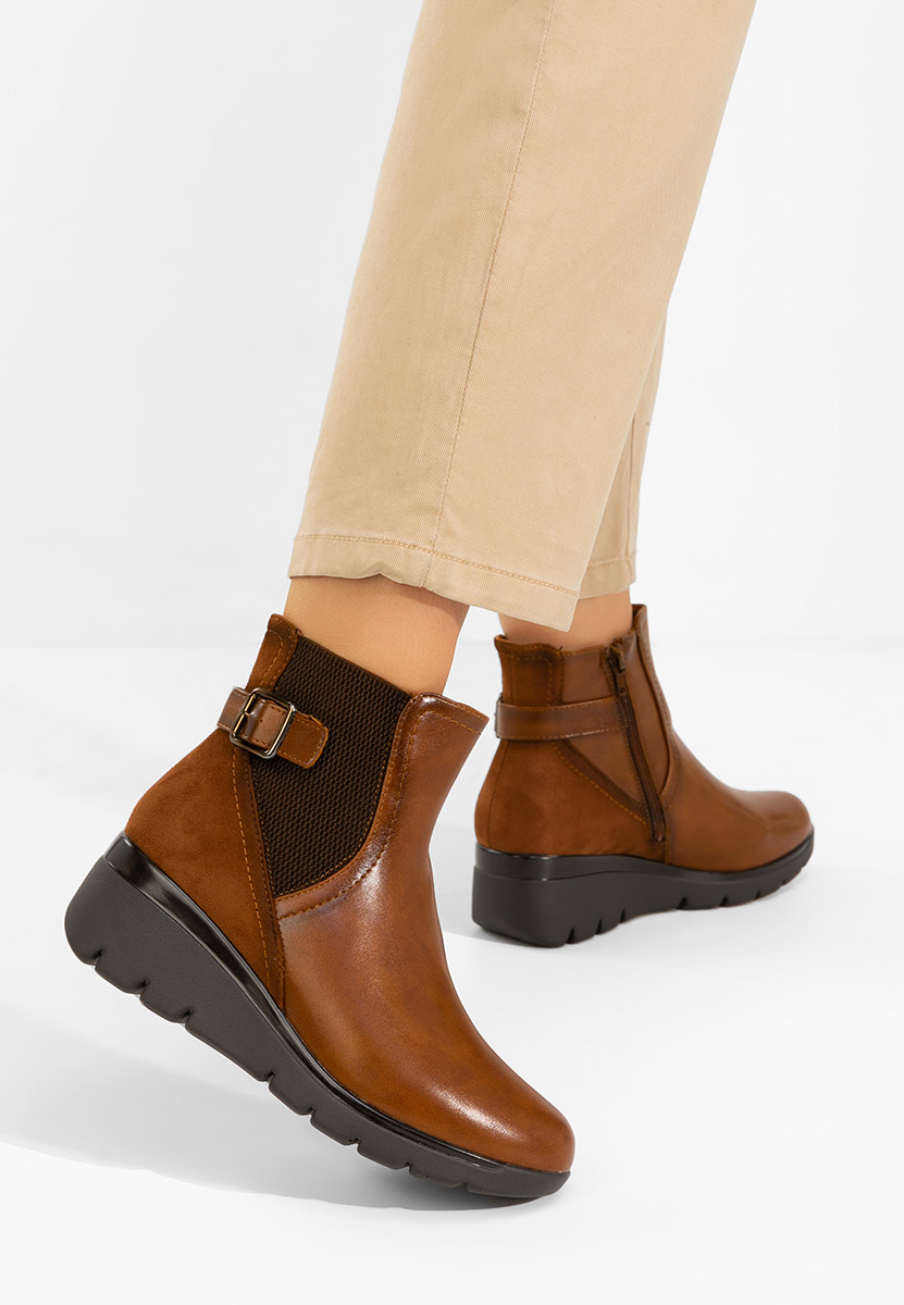 Brązowe botki na koturnie Ritama