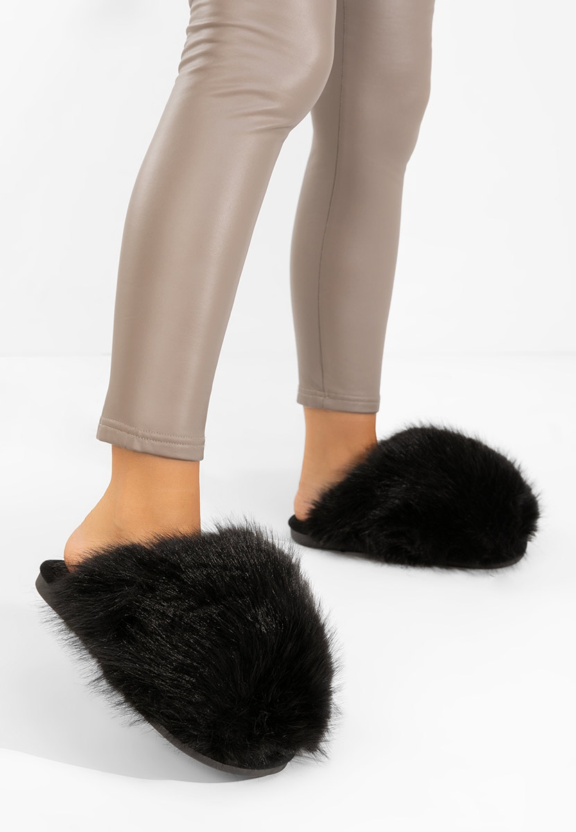 Czarne klapki z futerkiem Vesoria Czarne klapki z futerkiem Vesoria