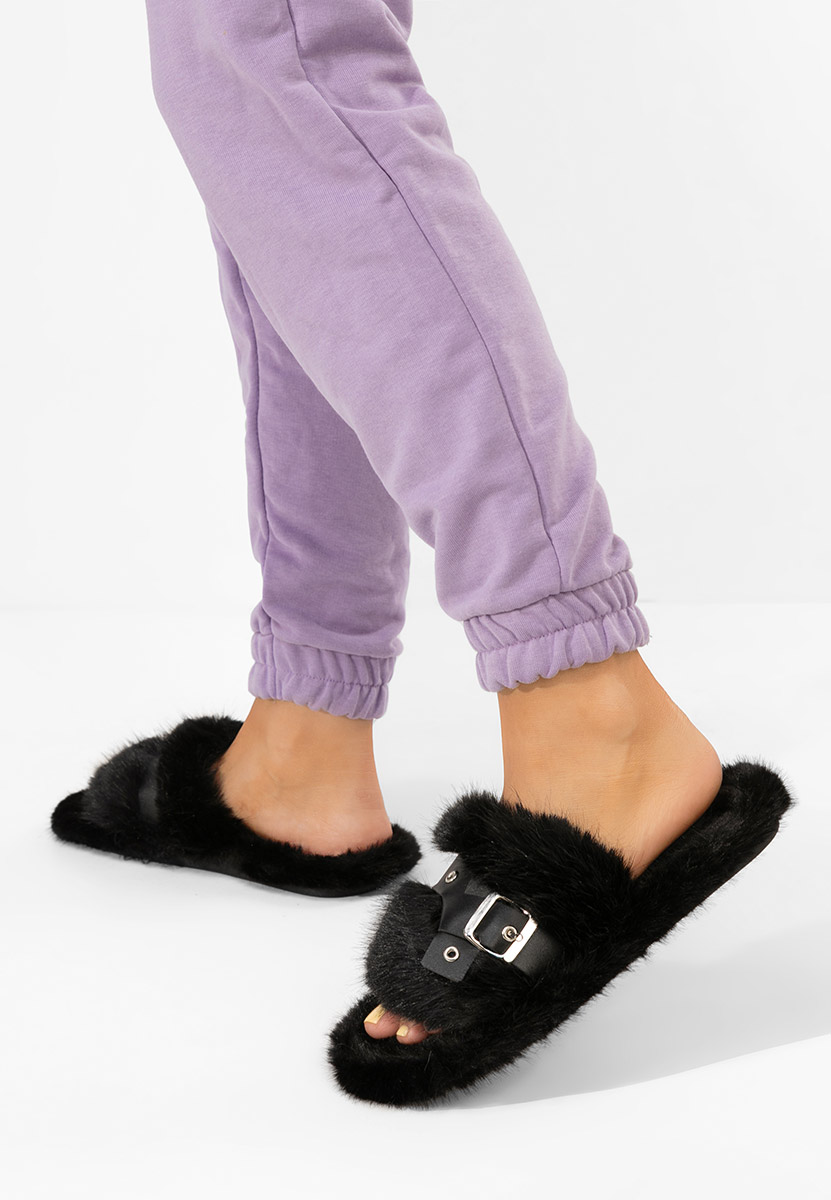 Czarne klapki z futerkiem Arlete