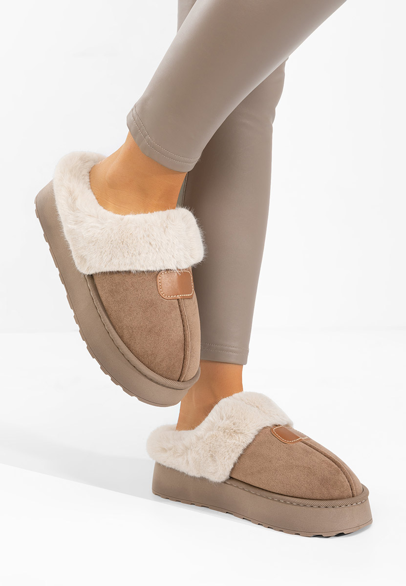 Brązowe klapki z futerkiem Flufina