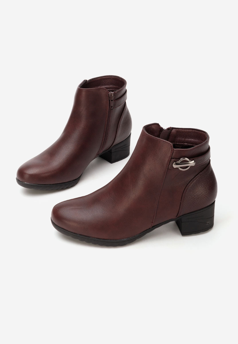 Bordowe botki na słupku Doviera