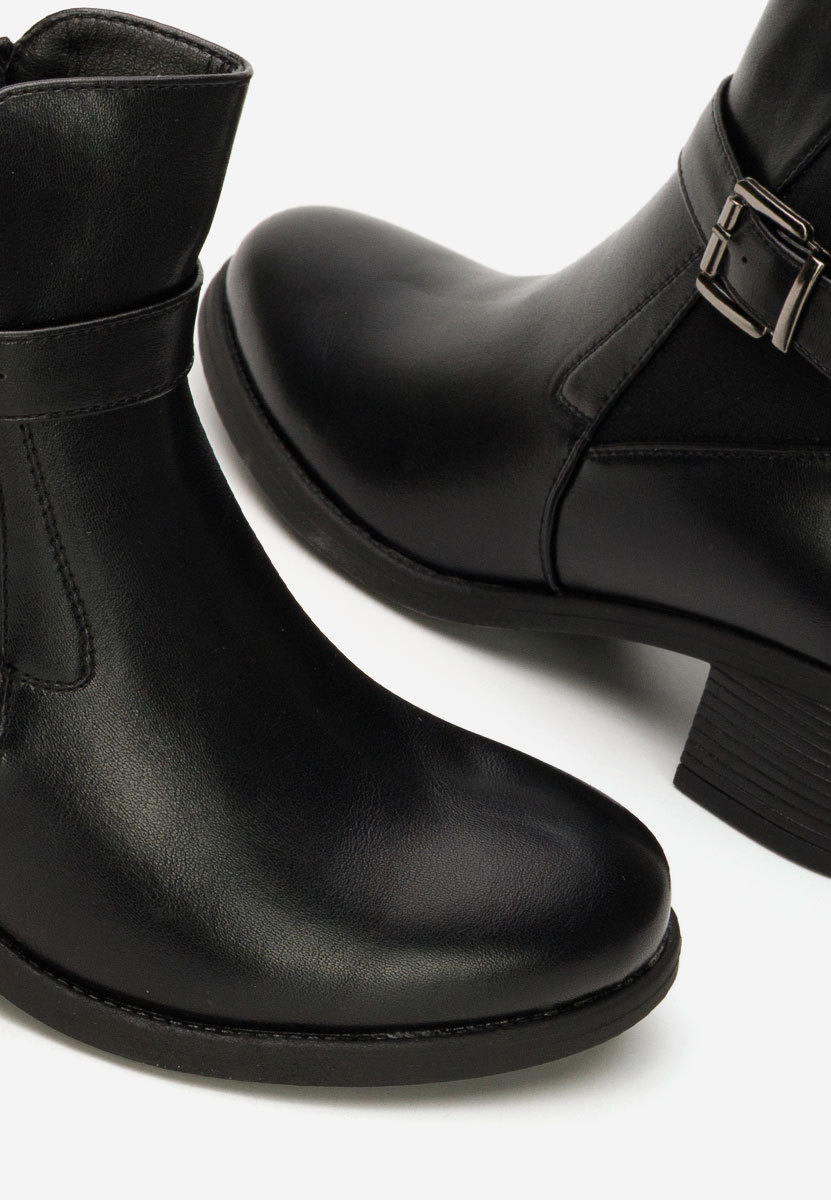 Czarne botki na słupku Tivara