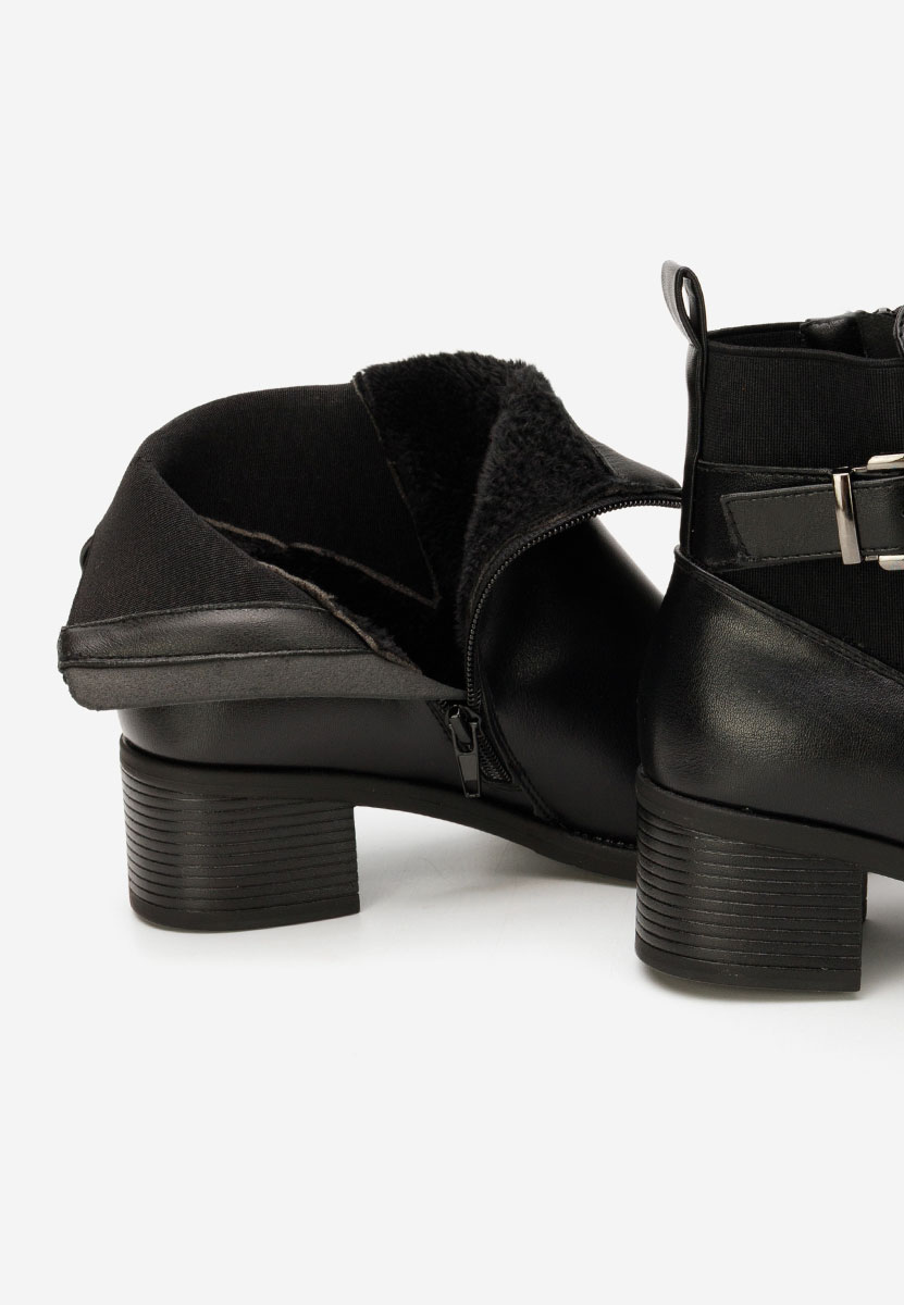 Czarne botki na słupku Tivara