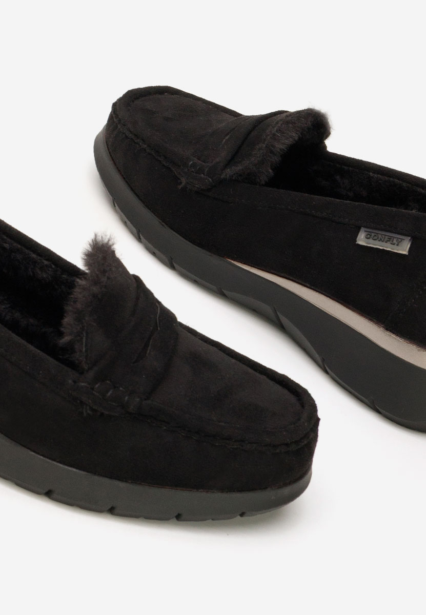 Czarne mokasyny na koturnie Hazelia