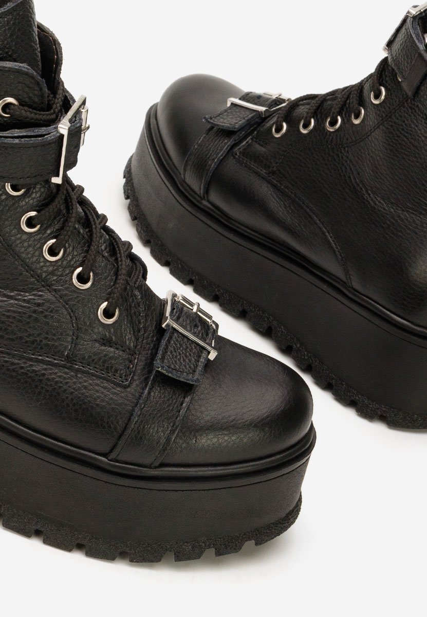 Czarne botki na platformie Astrid V5