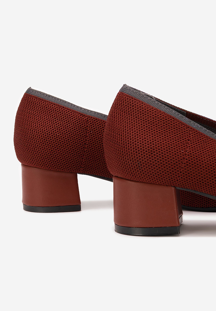 Bordowe czółenka na niskim obcasie Dianey