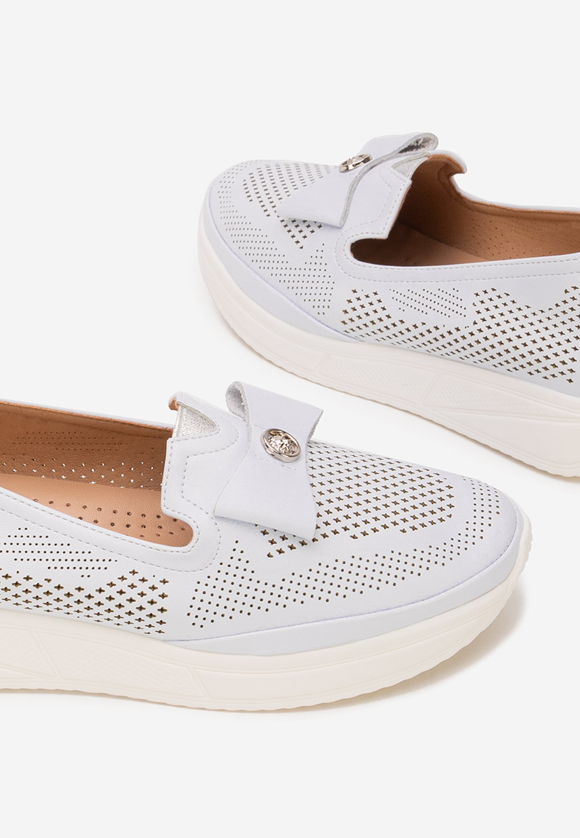 Białe półbuty damskie Irvesa