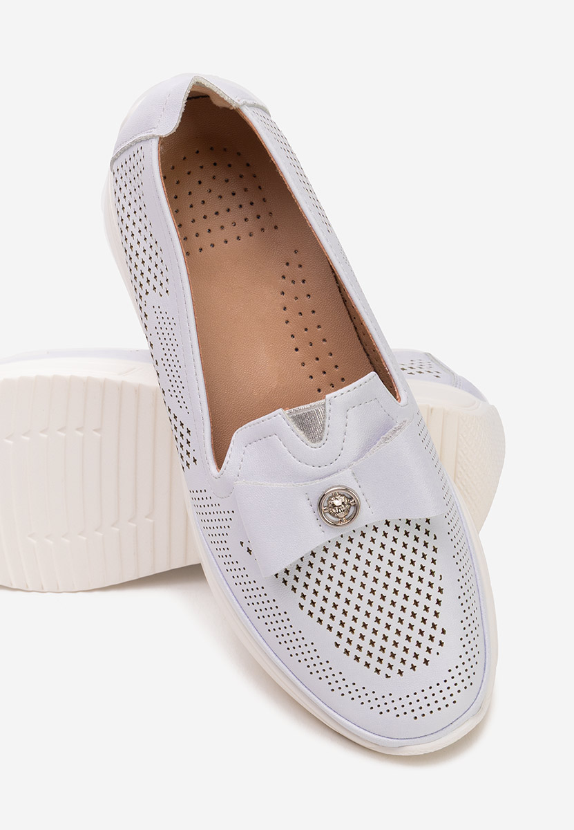 Białe półbuty damskie Irvesa