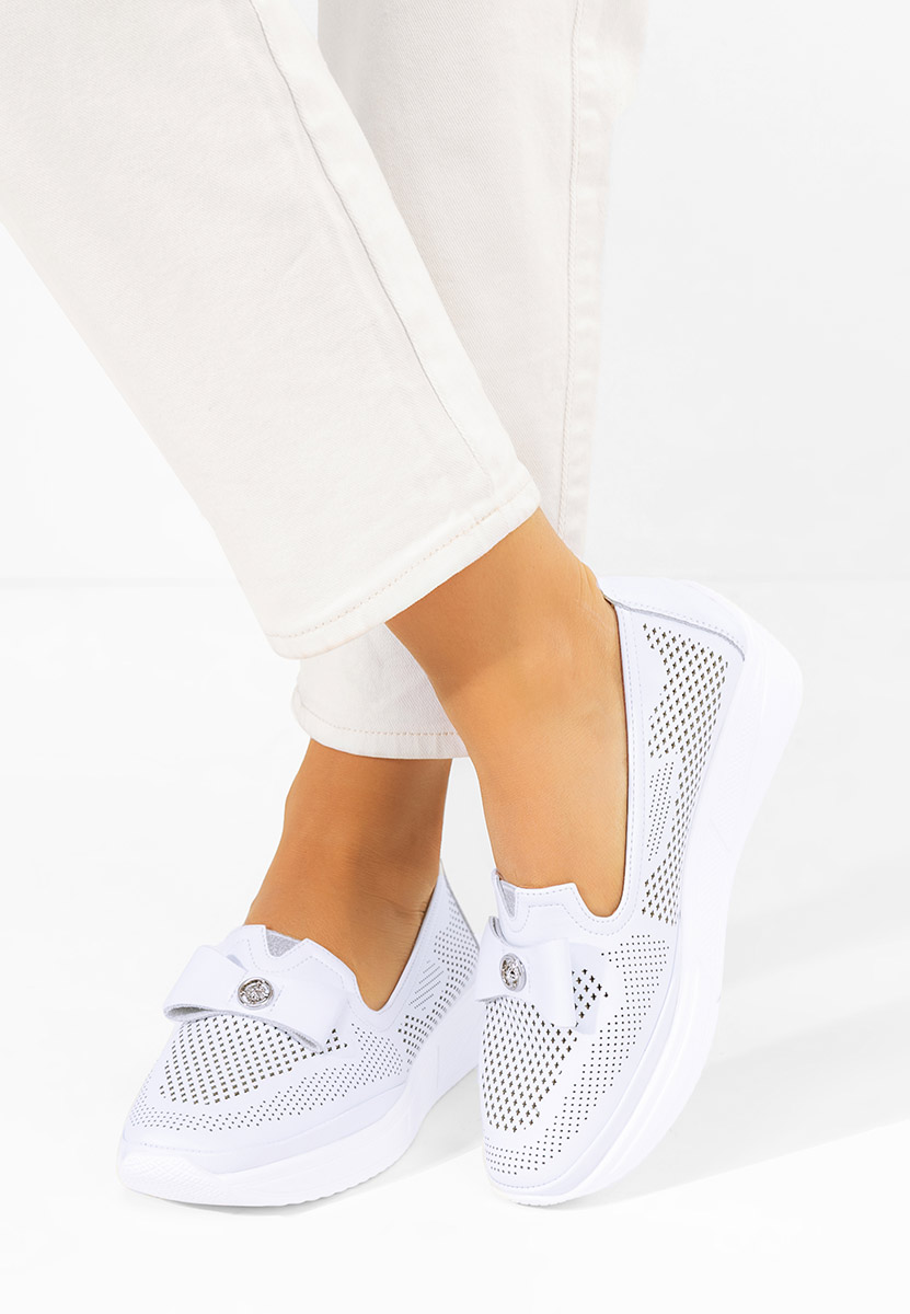 Białe półbuty damskie Irvesa