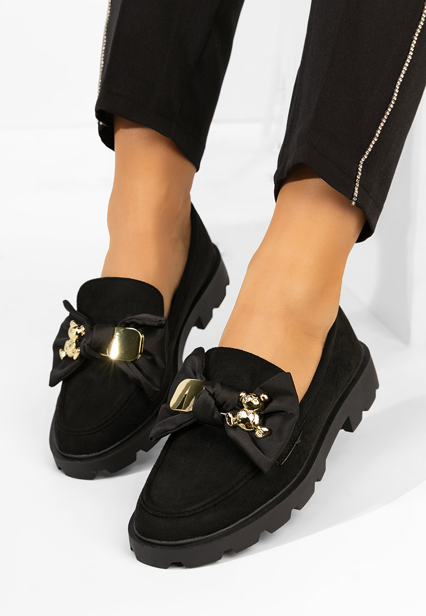 Czarne mokasyny na grubej podeszwie Desana