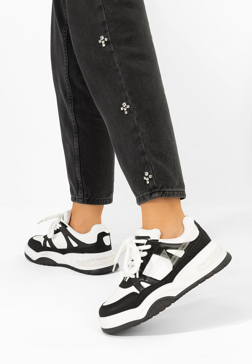 Czarne sneakersy na platformie Taniela