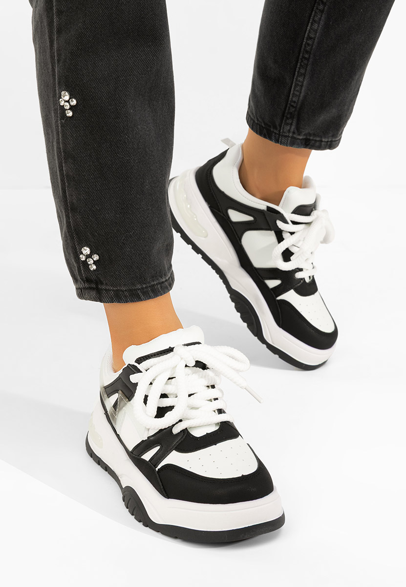 Czarne sneakersy na platformie Taniela