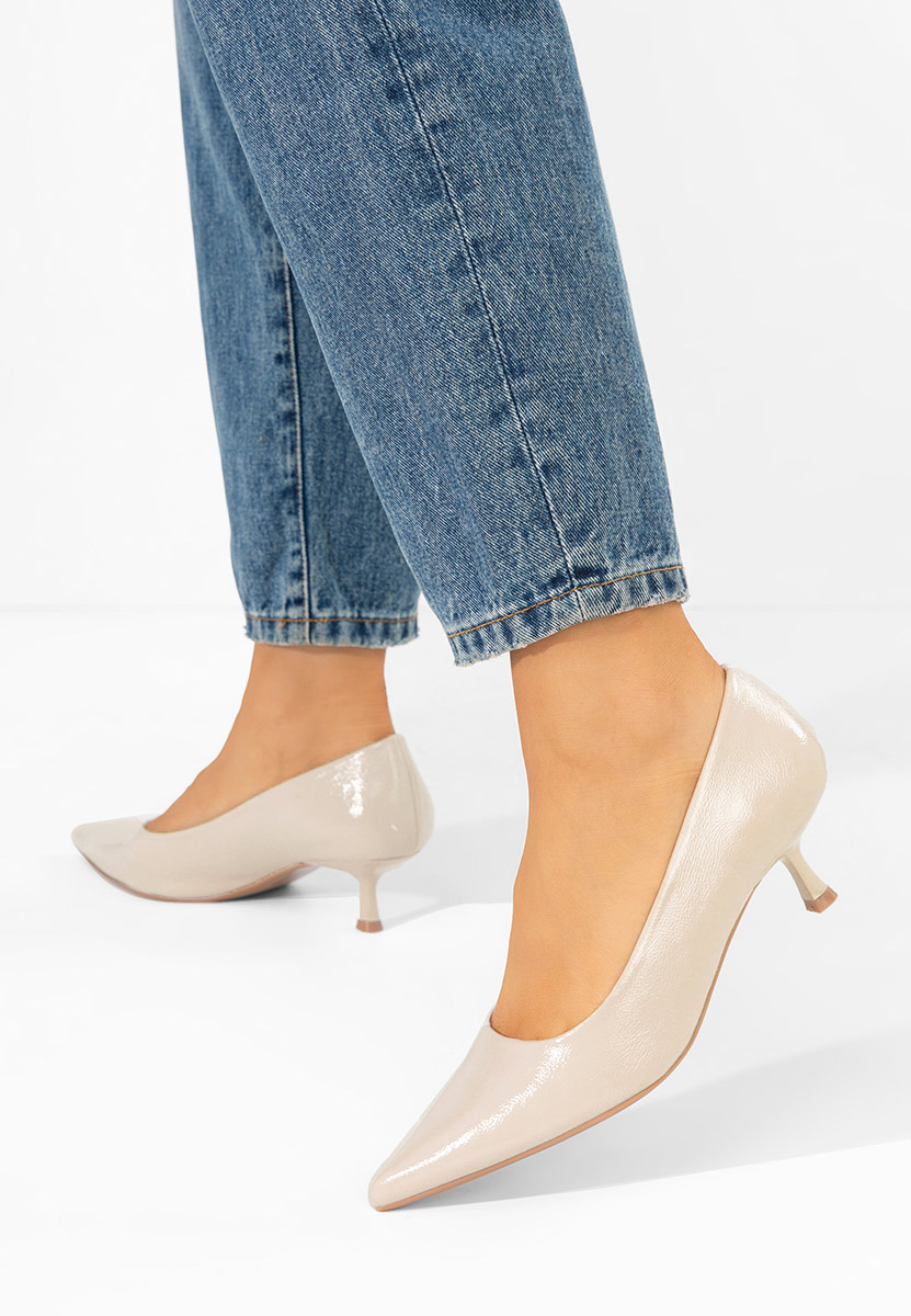 Beżowe czółenka na niskim obcasie Dianela