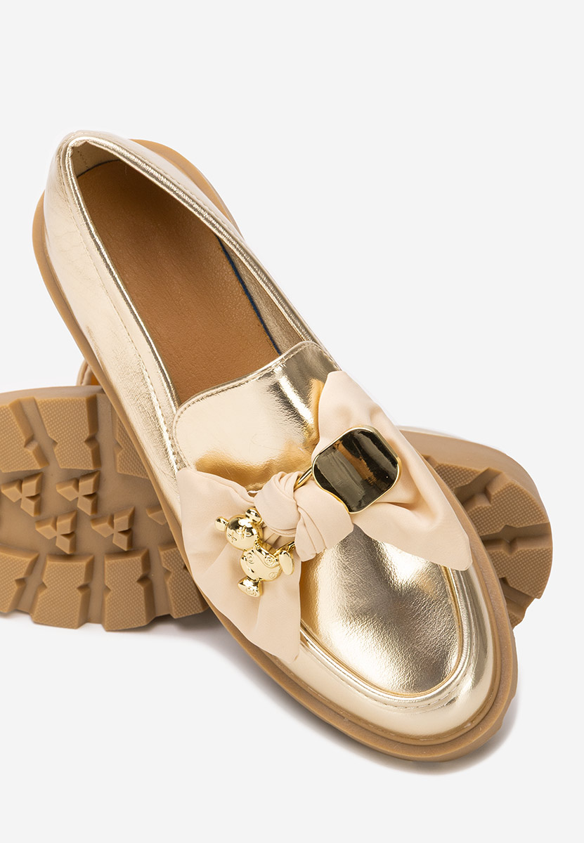 Złote mokasyny na grubej podeszwie Desana