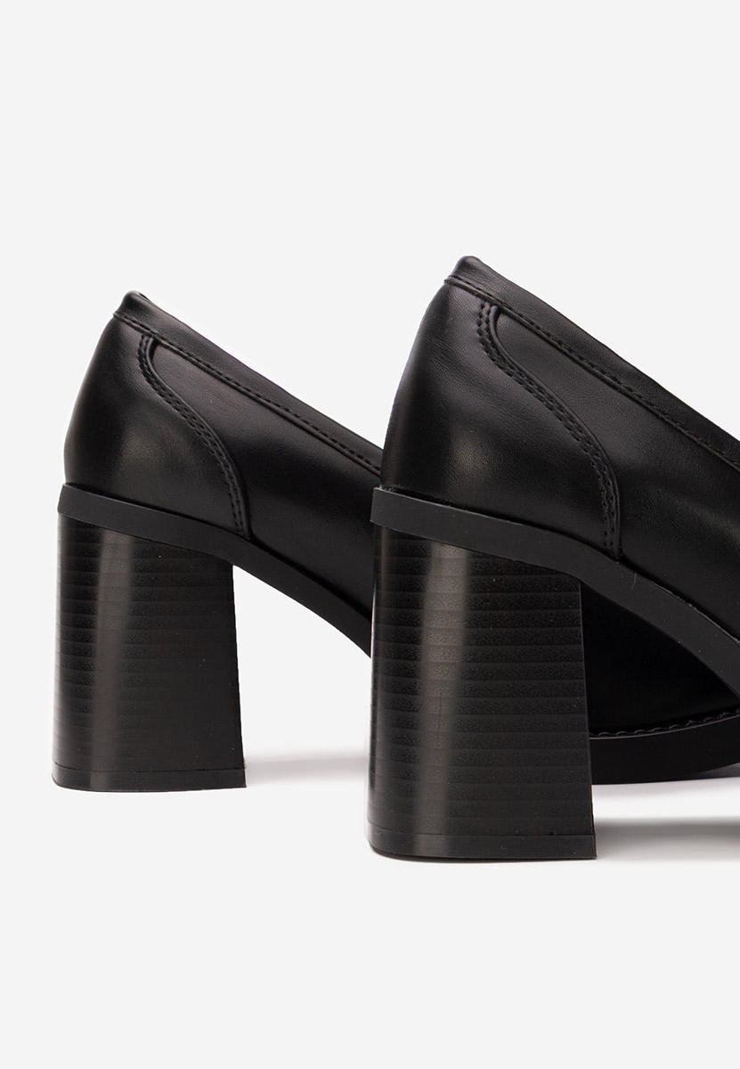 Czarne mokasyny na słupku Zenova