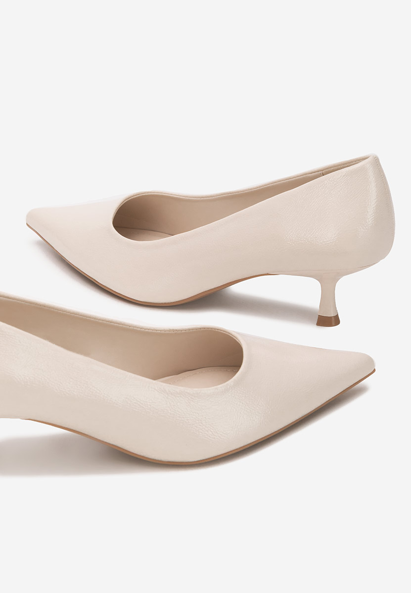 Beżowe czółenka na niskim obcasie Dianela