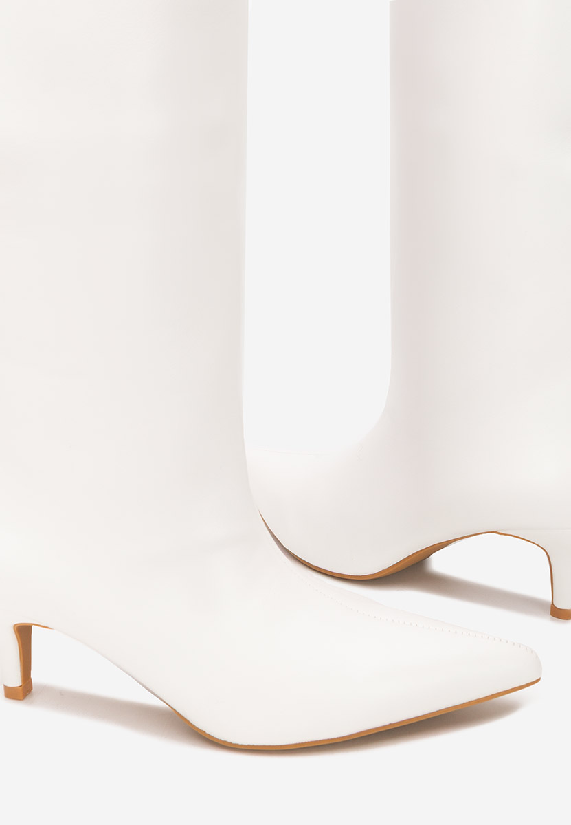 Białe kozaki na obcasie Brelisa