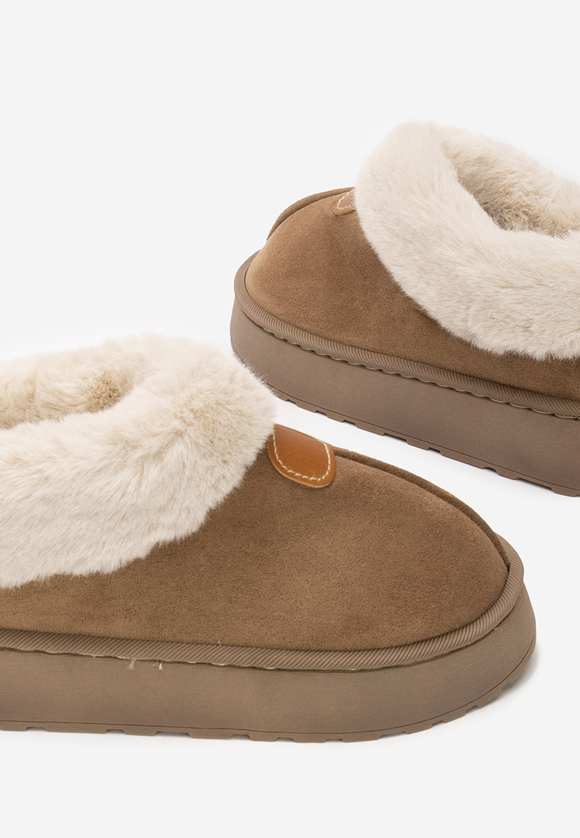 Brązowe botki na platformie Elarva