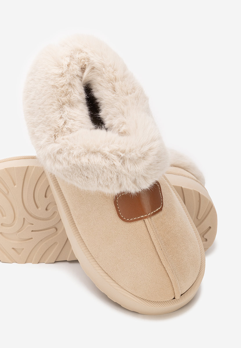 Beżowe botki na platformie Elarva