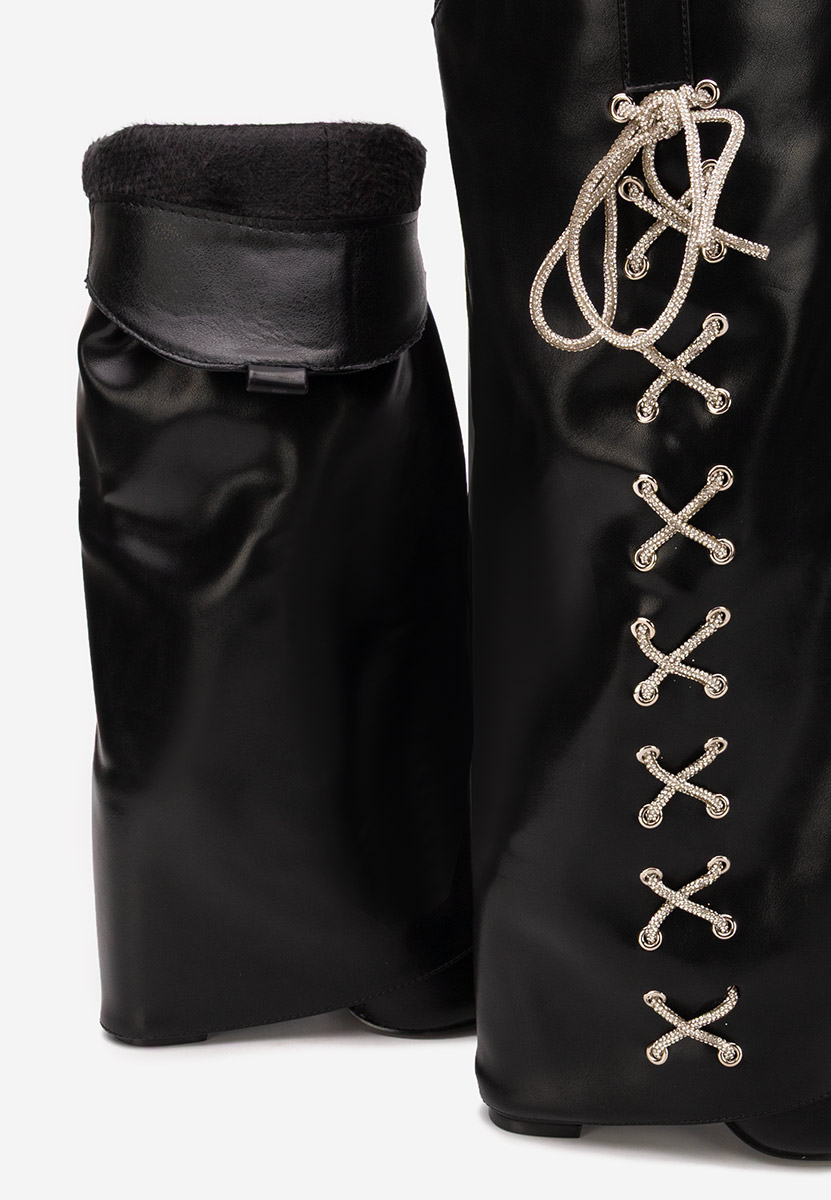 Czarne kozaki na słupku Patrisia