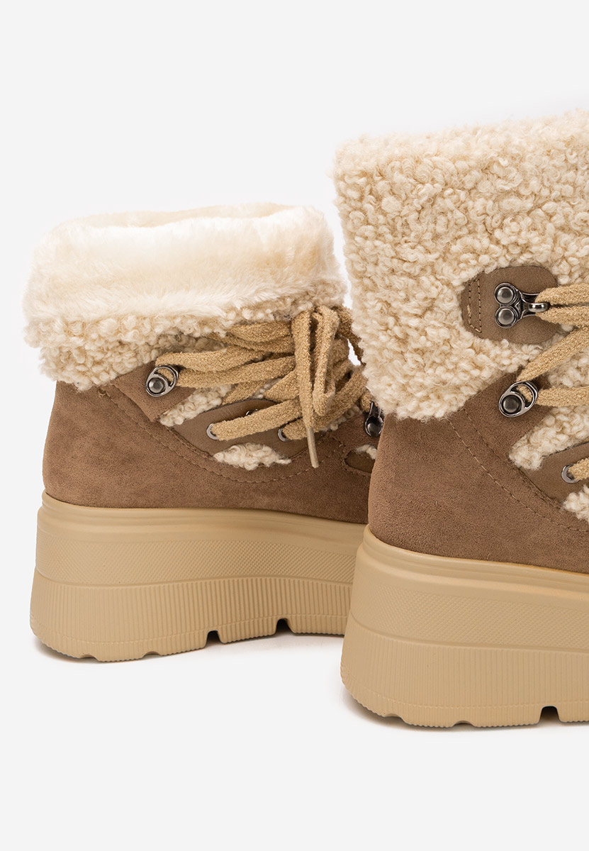 Beżowe botki na platformie Norelia