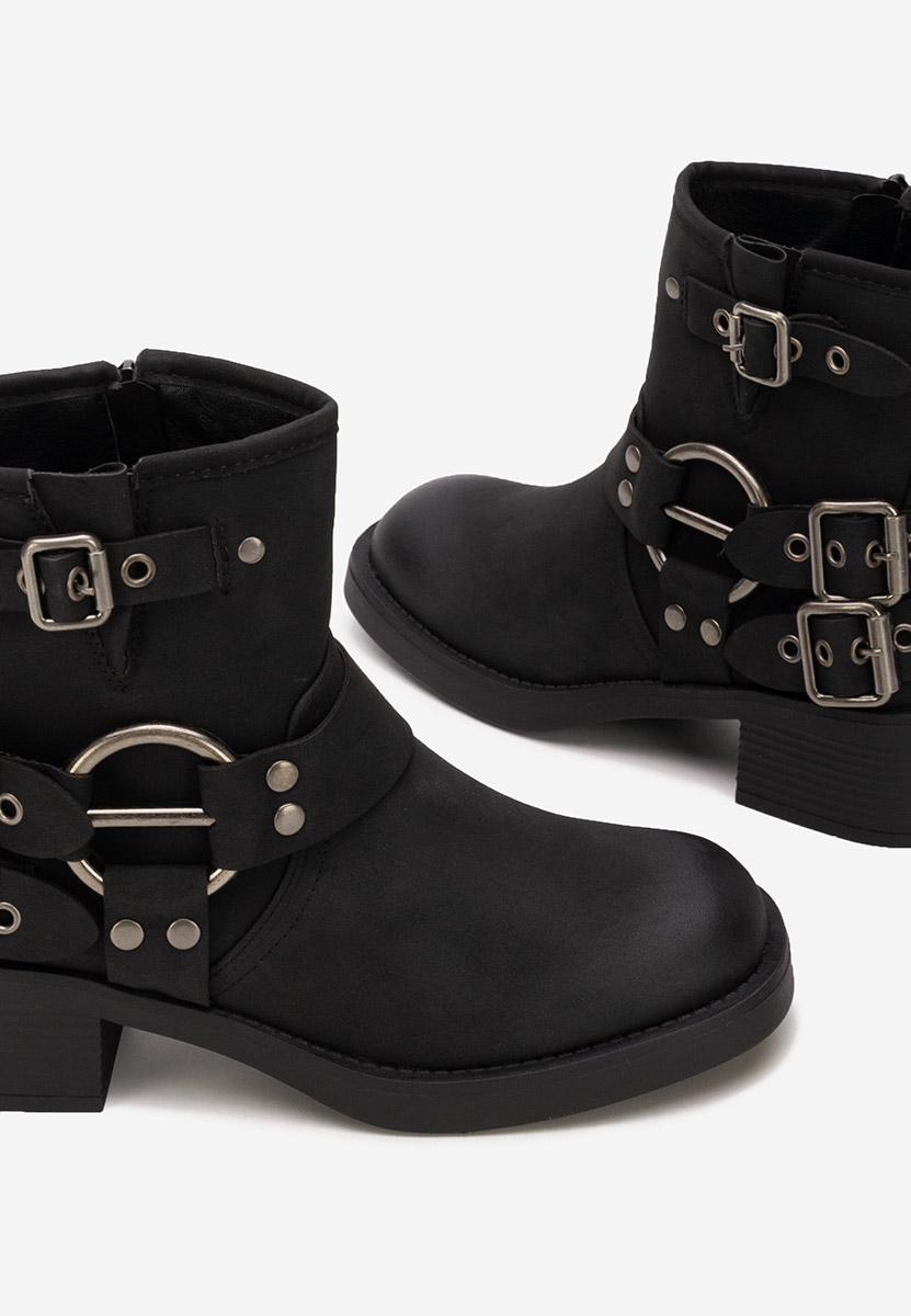 Czarne botki płaskie Agathia