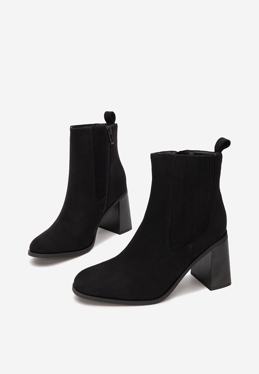 Czarne botki na słupku Elowyn