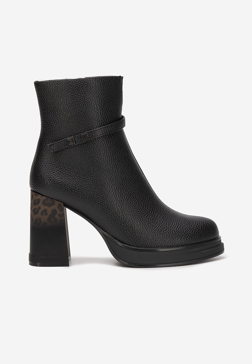 Czarne botki na słupku Rannia