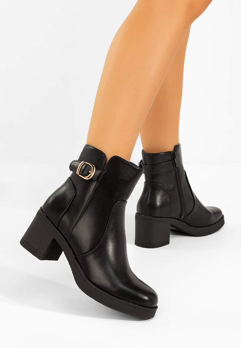 Czarne botki na słupku Aidelia