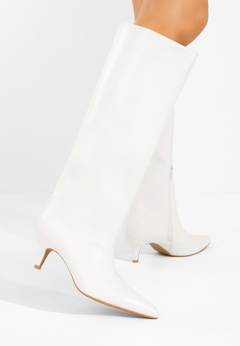 Białe kozaki na obcasie Brelisa