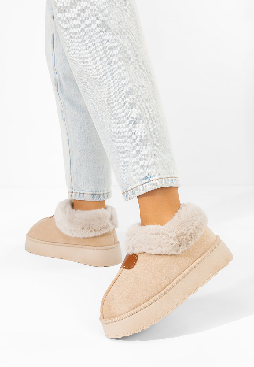 Beżowe botki na platformie Elarva