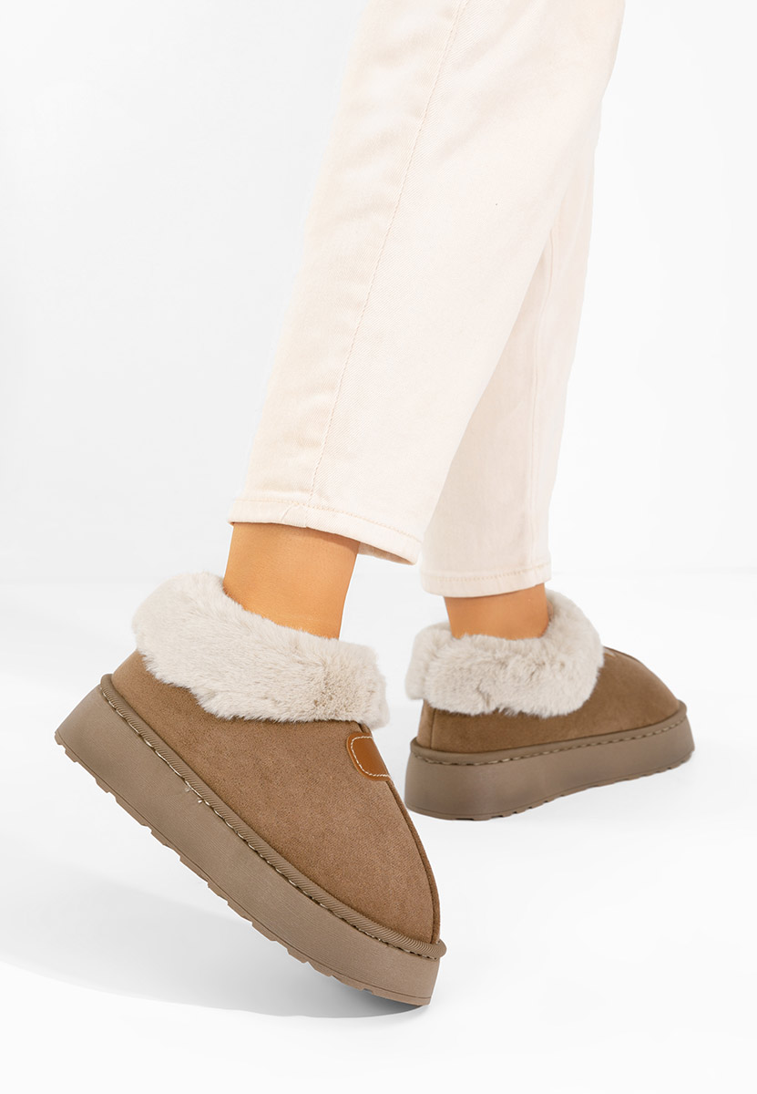 Brązowe botki na platformie Elarva