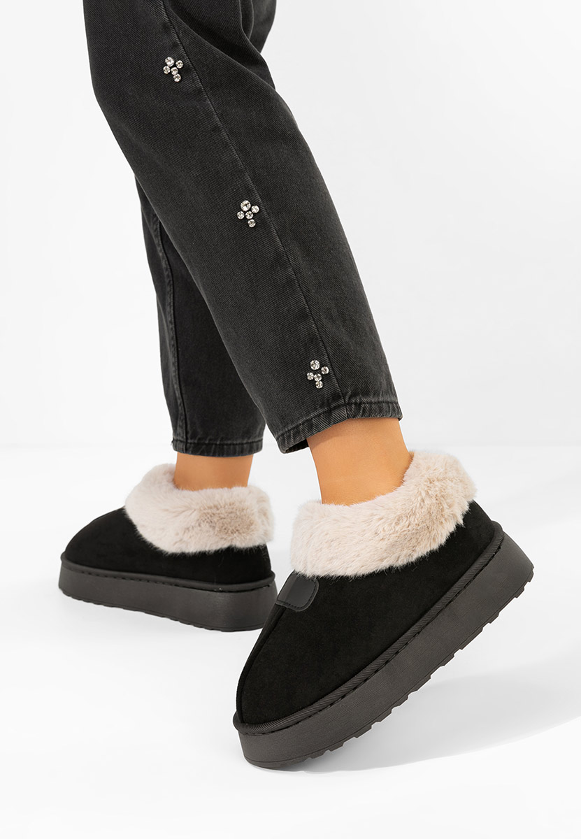 Czarne botki na platformie Elarva