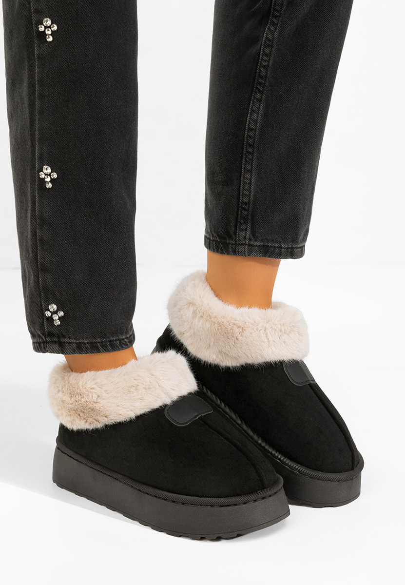 Czarne botki na platformie Elarva