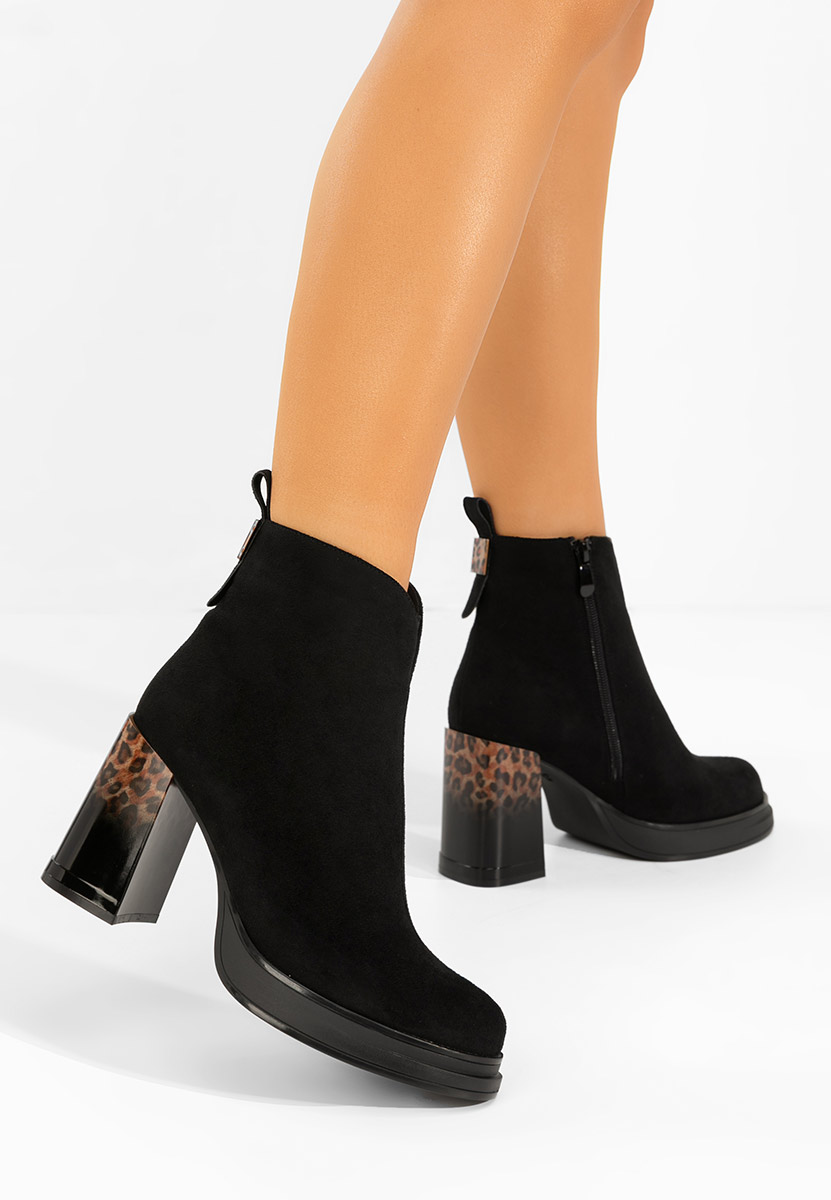 Czarne botki na słupku Astonia