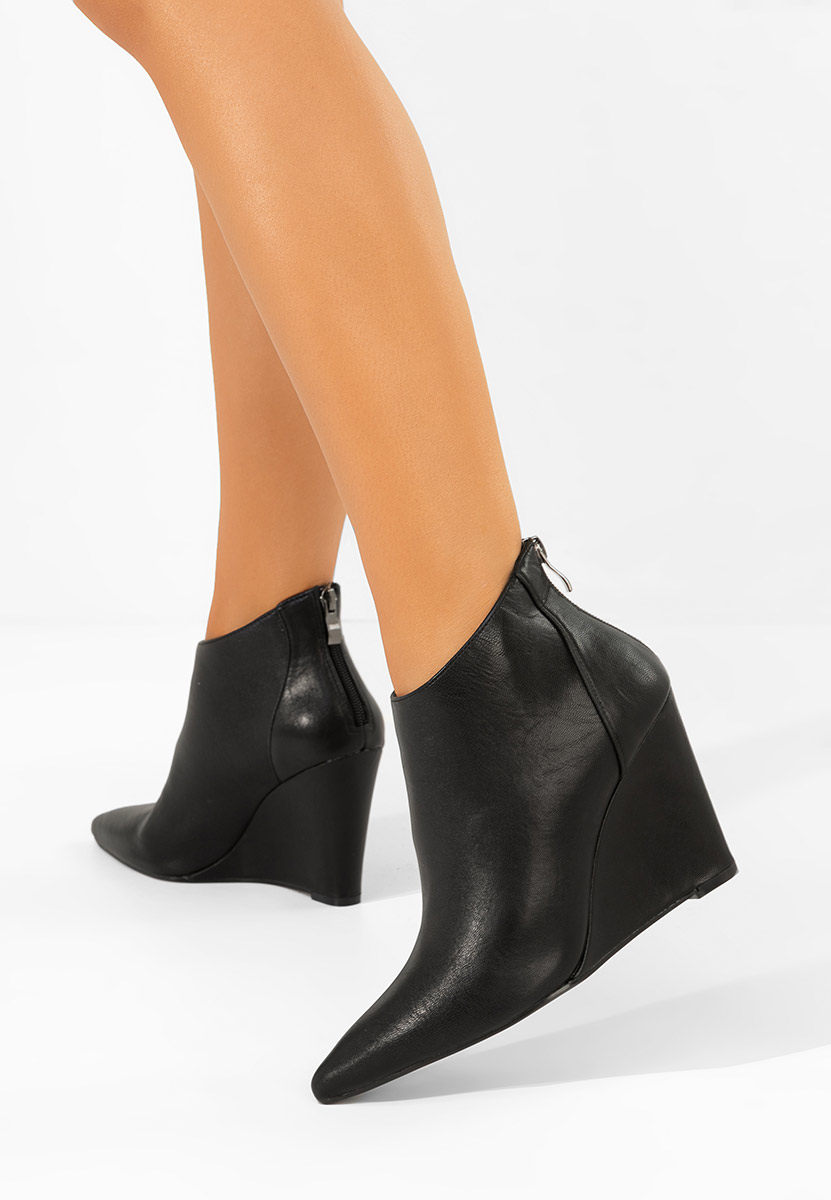 Czarne botki na koturnie Shenna V2