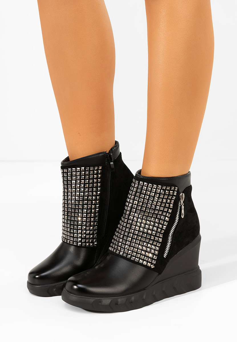 Czarne botki na koturnie Ismelora