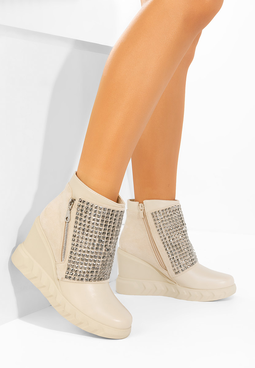 Beżowe botki na koturnie Ismelora