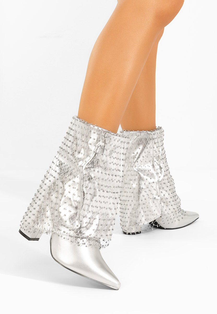 Srebrne botki na słupku Almaria V2