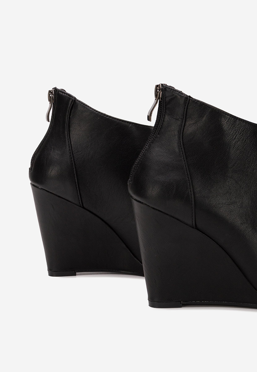 Czarne botki na koturnie Shenna V2