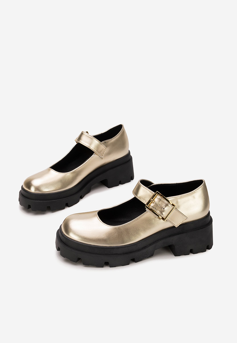 Złote czółenka na platformie Masovia