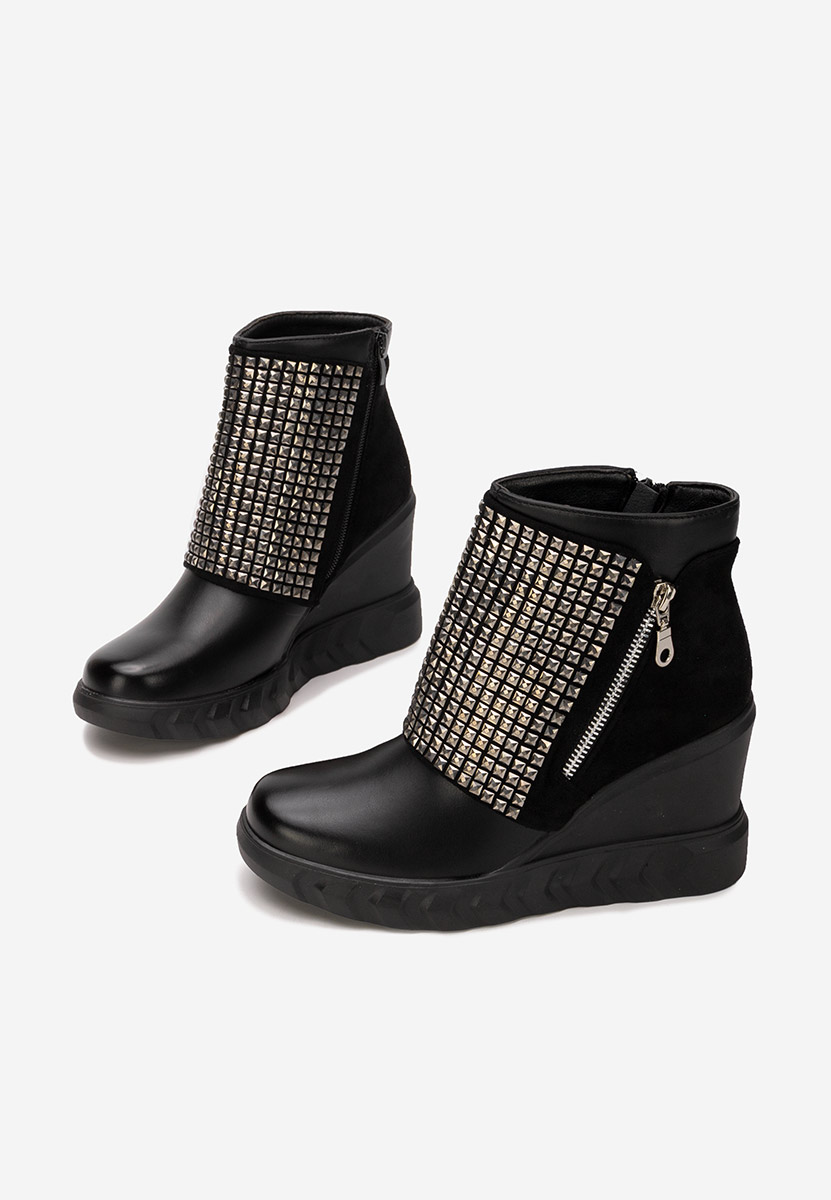 Czarne botki na koturnie Ismelora