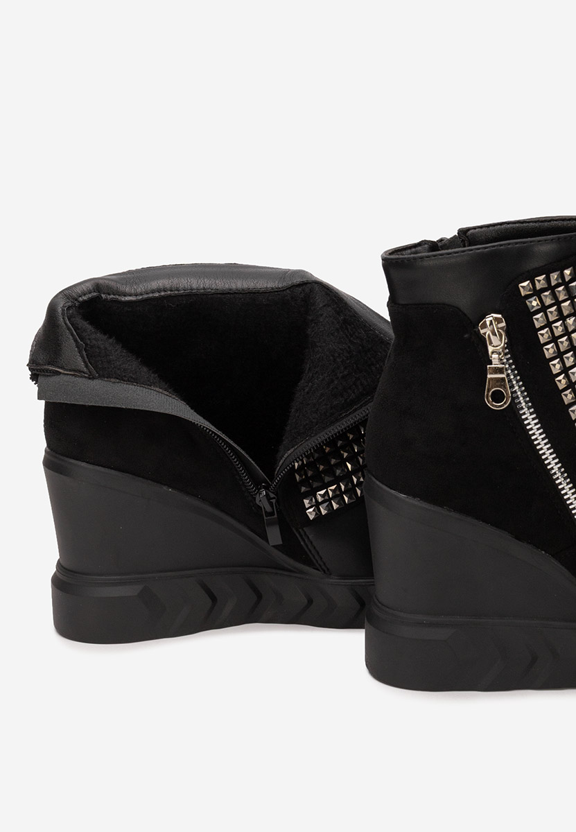 Czarne botki na koturnie Ismelora