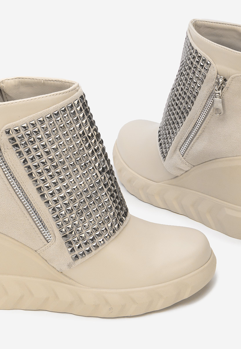 Beżowe botki na koturnie Ismelora