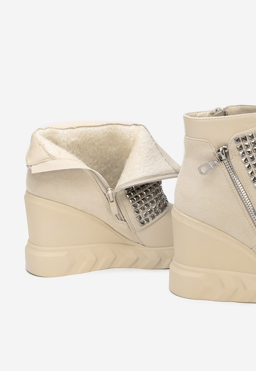 Beżowe botki na koturnie Ismelora