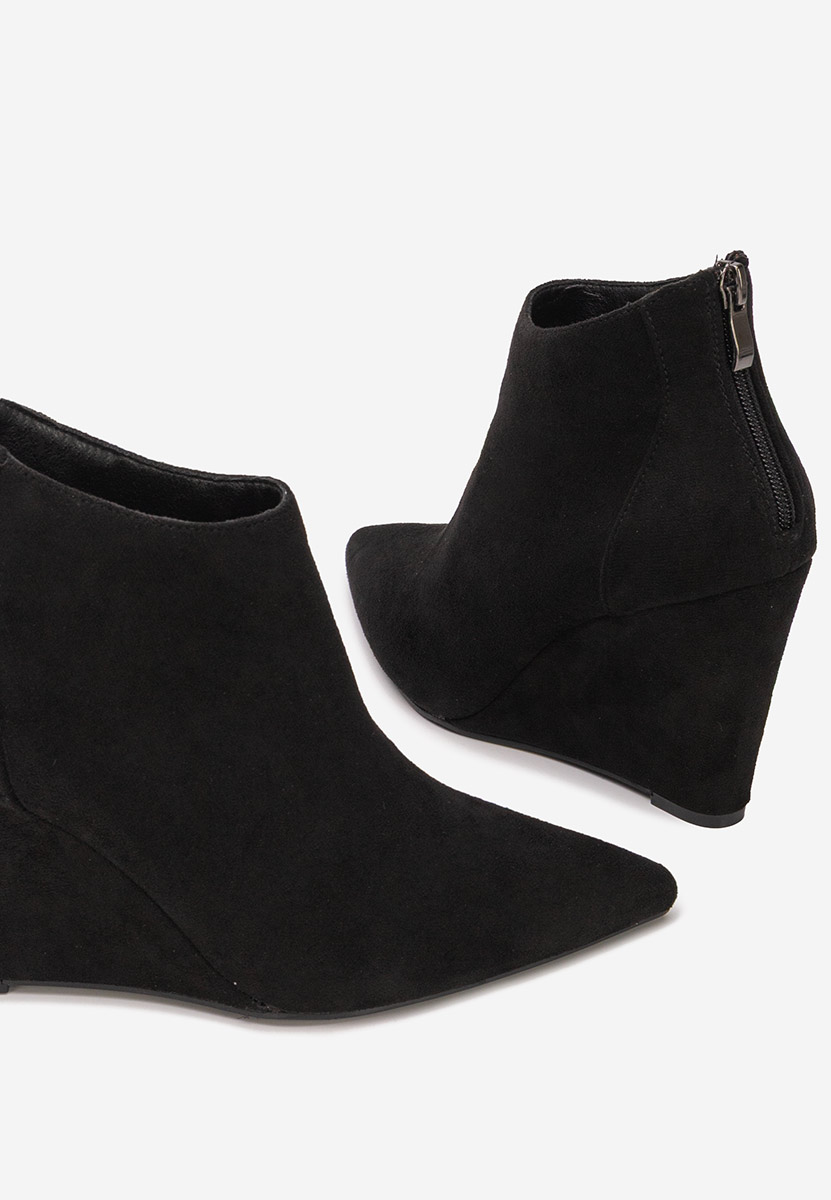 Czarne botki na koturnie Shenna V3