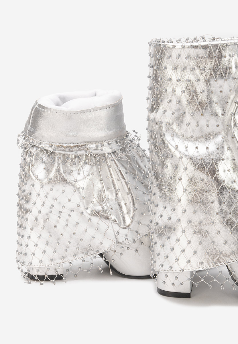 Srebrne botki na słupku Almaria V2