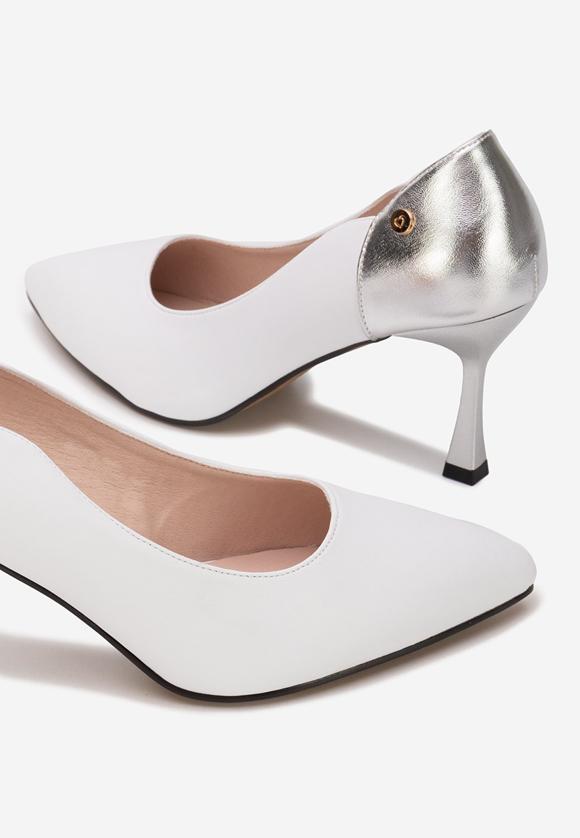 Białe czółenka na szpilce Karita