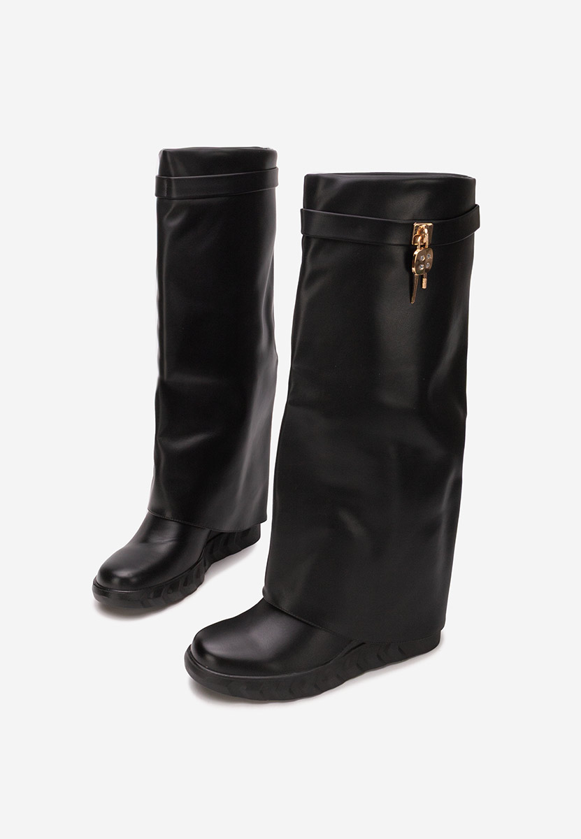 Czarne kozaki na koturnie Ipira